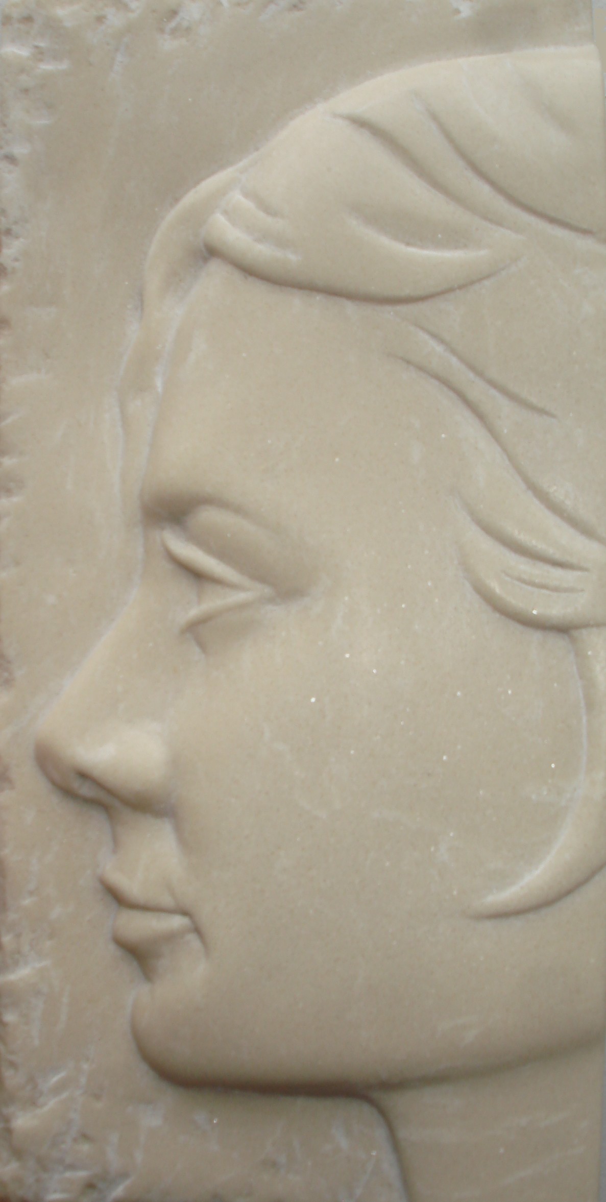 profil stef bas-relief pierre marbrière